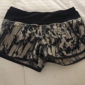 Gently worn lulu shorts